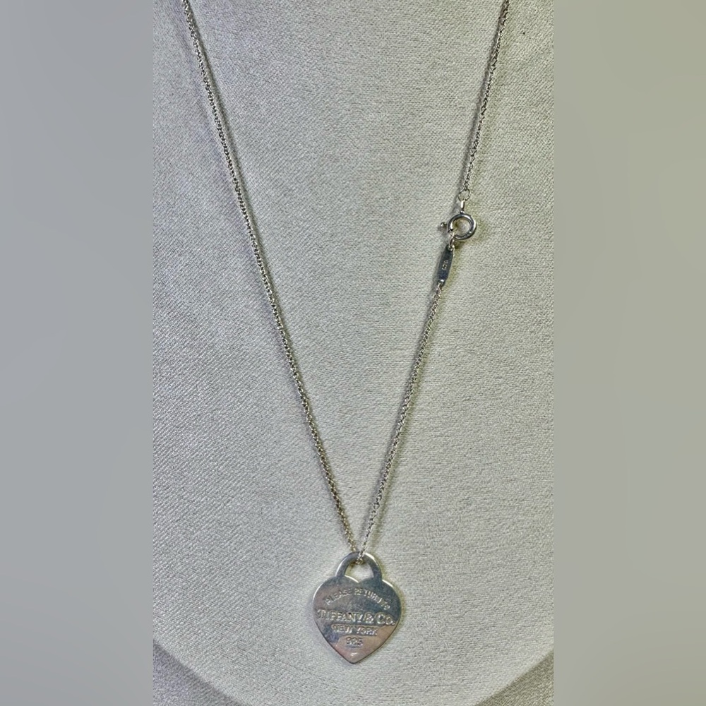 Tiffany & Co. 925 Sterling Silver Heart Pendant Necklace 16” Lot 28